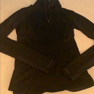 Lululemon pull over 1/2 zip light weight training
